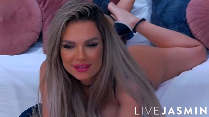 JuliaAzzuro